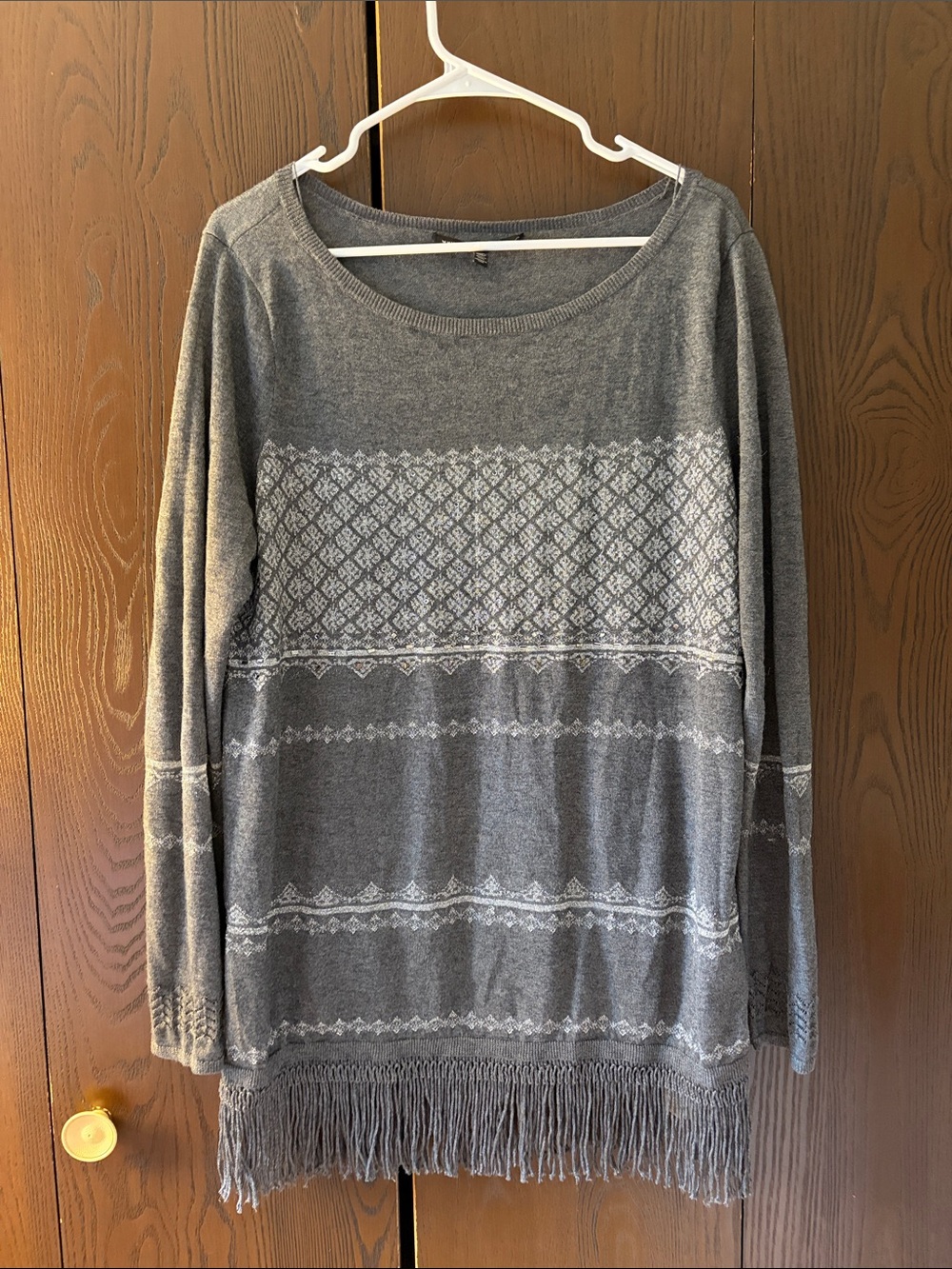 White House Black Market Gray Crewneck Sweater Tunic with Fringe Hem. Size XL.